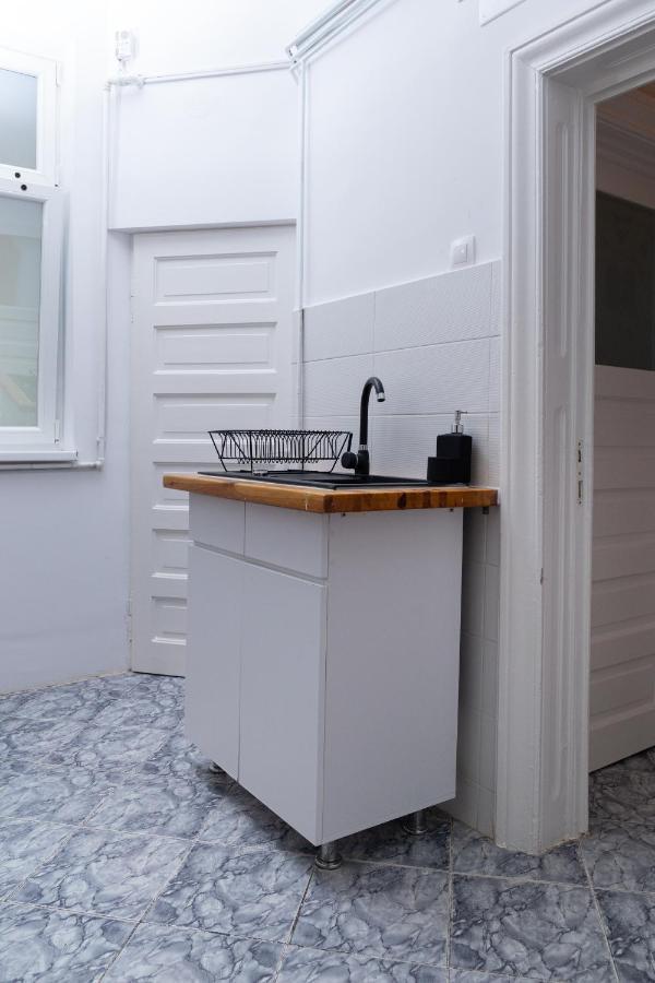 Color Aparments Coposu Blv Apartman Bukarest Kültér fotó