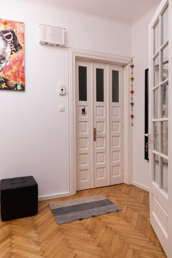Color Aparments Coposu Blv Apartman Bukarest Kültér fotó