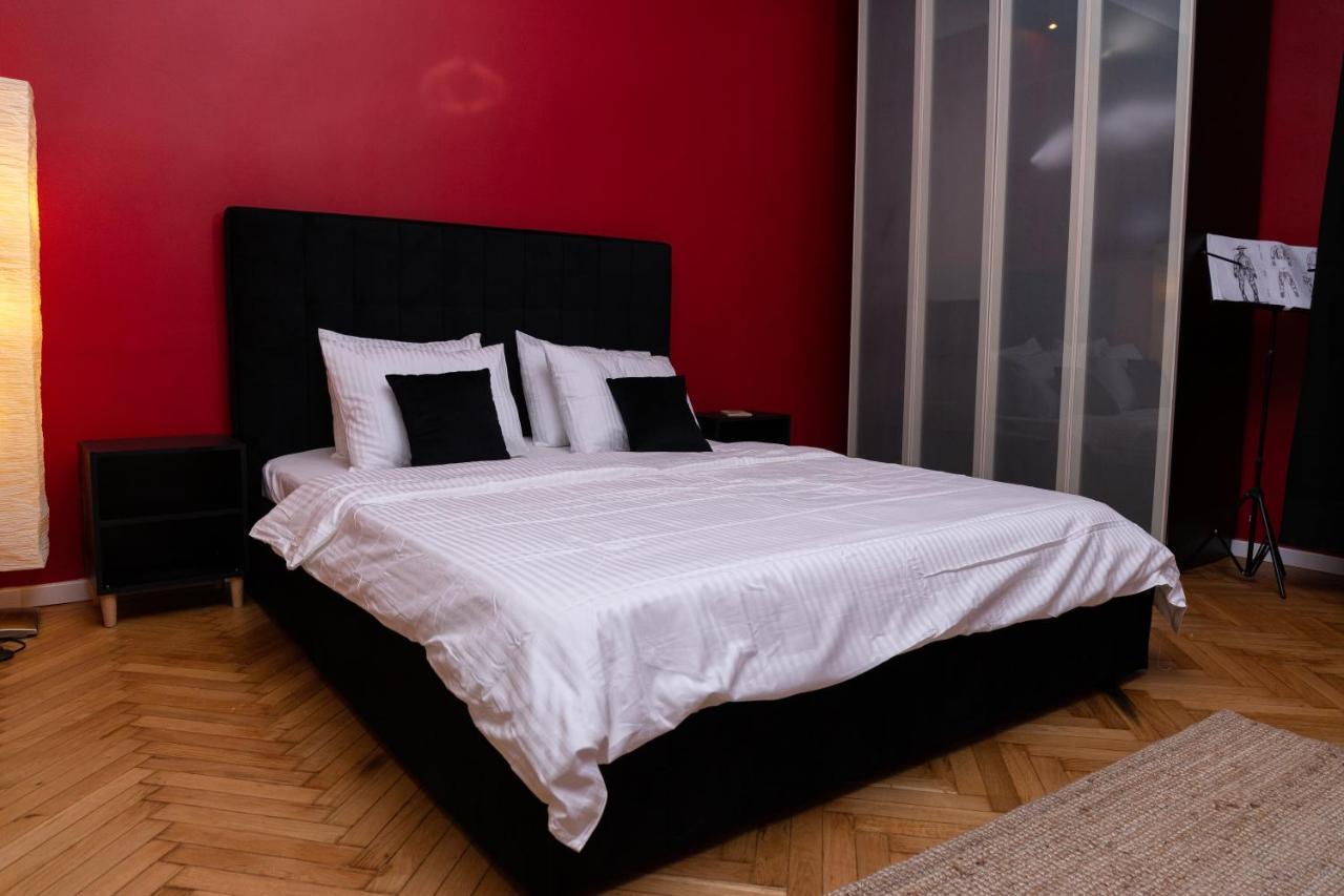 Color Aparments Coposu Blv Apartman Bukarest Kültér fotó